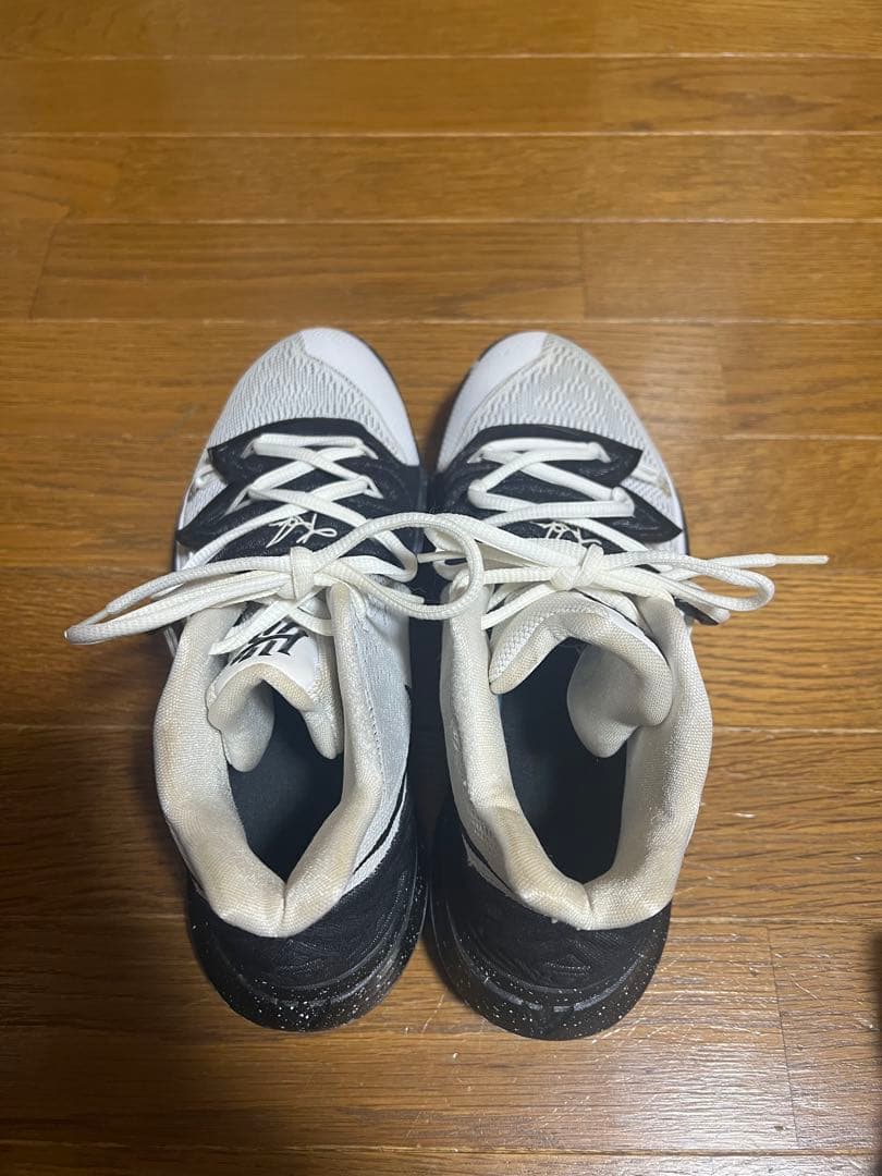 NIKE カイリー5 26.0cm