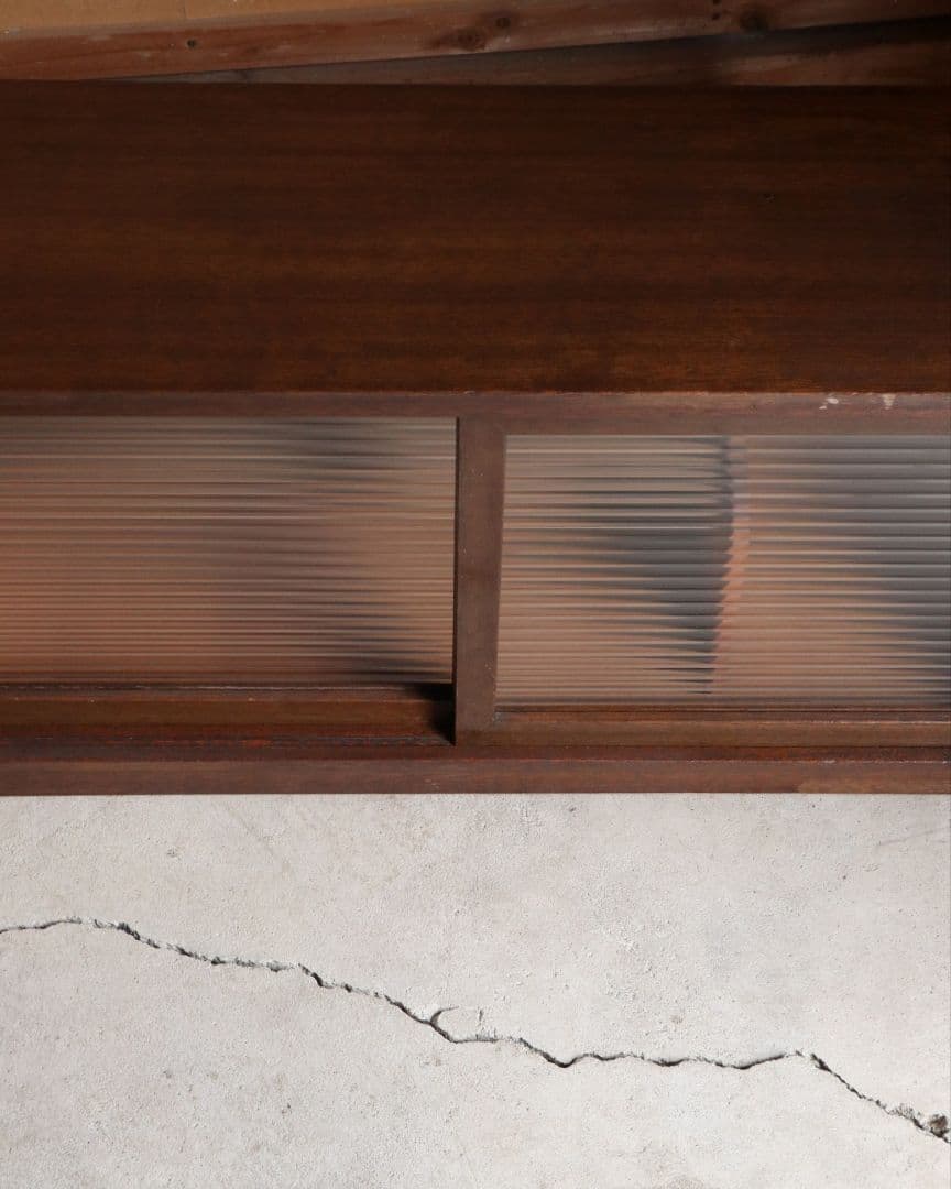 13(金)までお値下げ中 モールガラスのラワン材ローボード　古道具 古家具 昭和