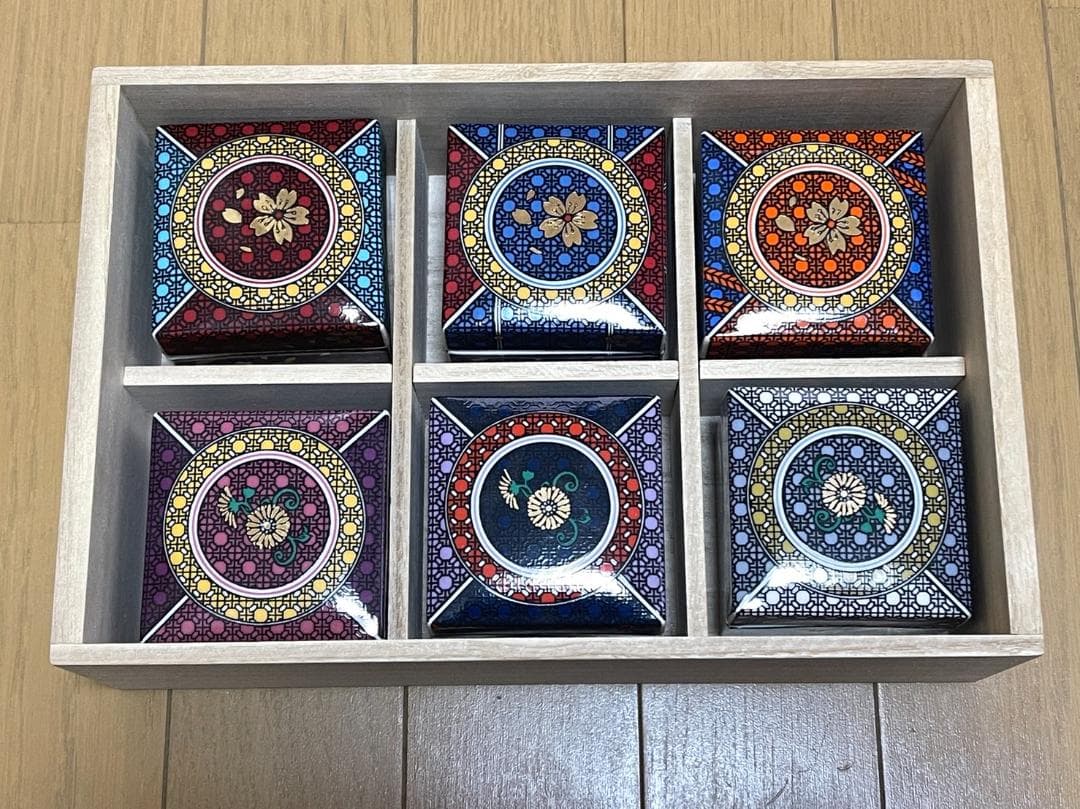 限定品　活撃　 刀剣乱舞 小物入れ 九谷焼セット