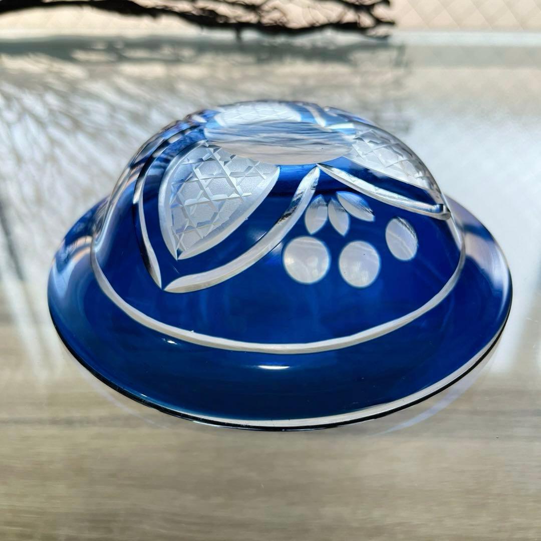 骨董　時代ガラス　希少　群青色被せ　モダンカット　大正浪漫切子　兜型　向付　小鉢
