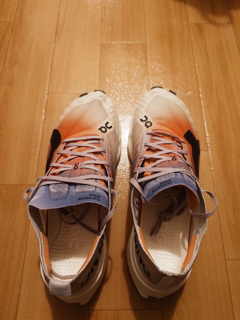 スパイク・シューズ ON Cloudboom Strike