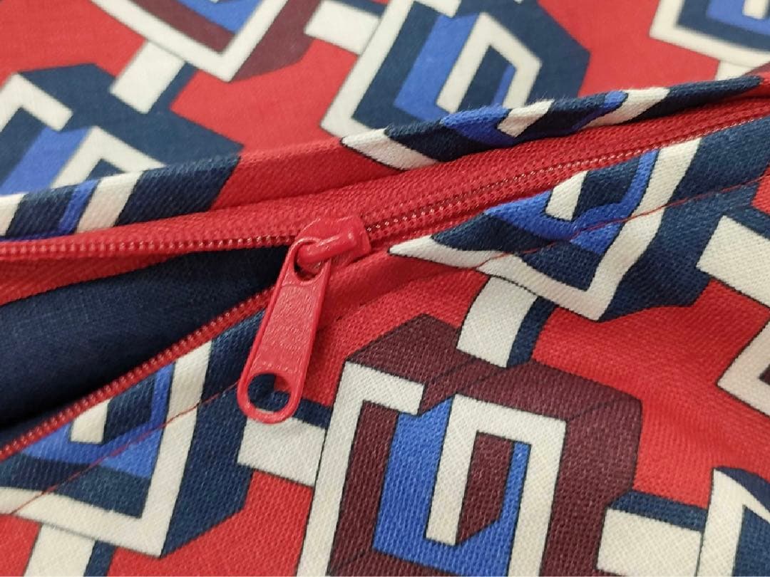 GUCCI グッチ ガーメントバッグ　カバー GG　レッド スーツカバー