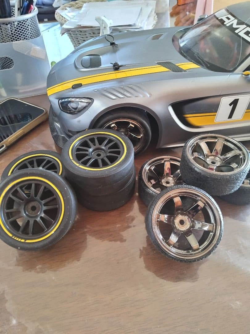 タミヤ、AMG GT 電動ラジコンカー