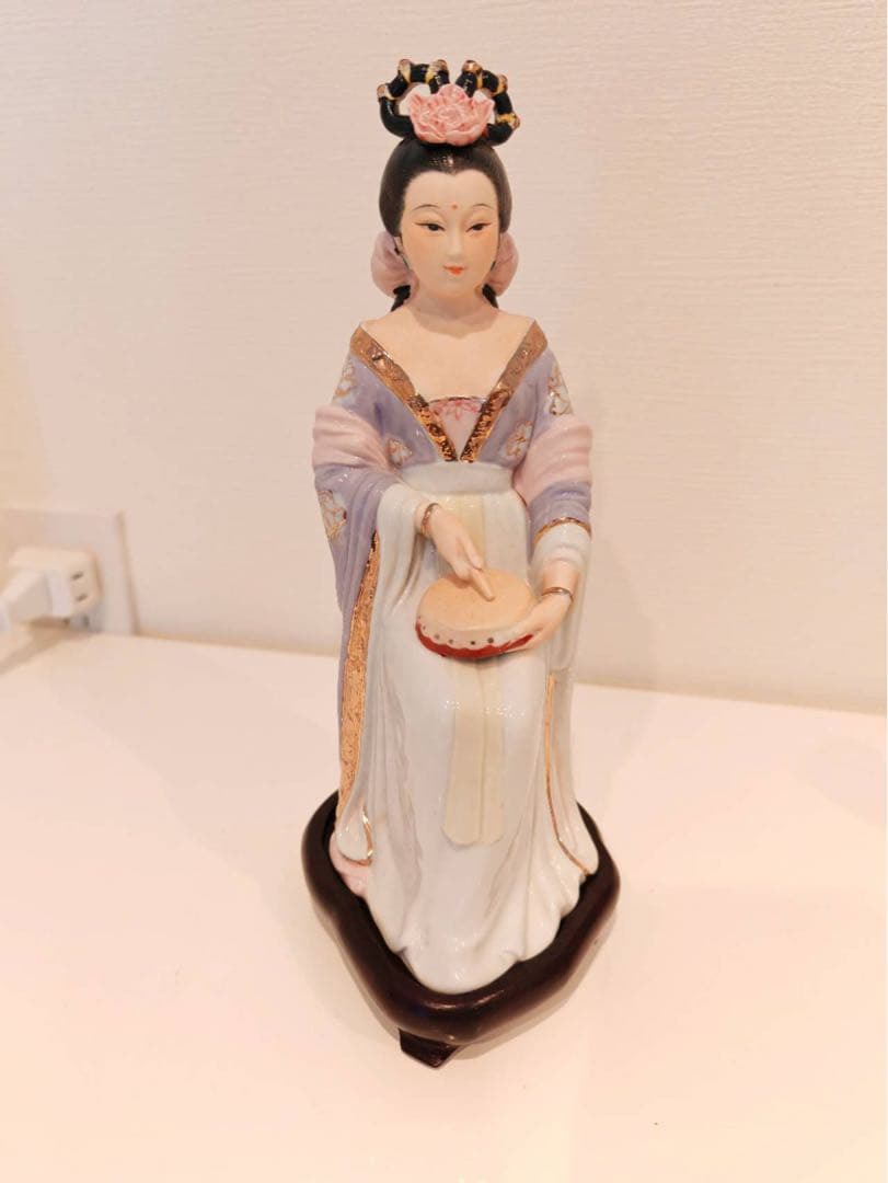 陶器人形 古代中国の多彩な楽器を持つ陶器製美人女性像8体セット 中国芸術品