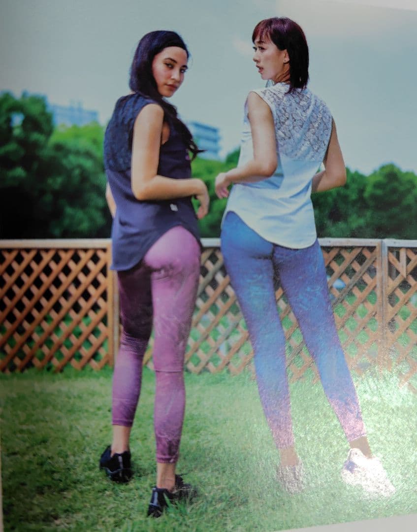 【ほぼ新品】ミカランセ MIKANO バックフラワーレース エアリーTシャツ