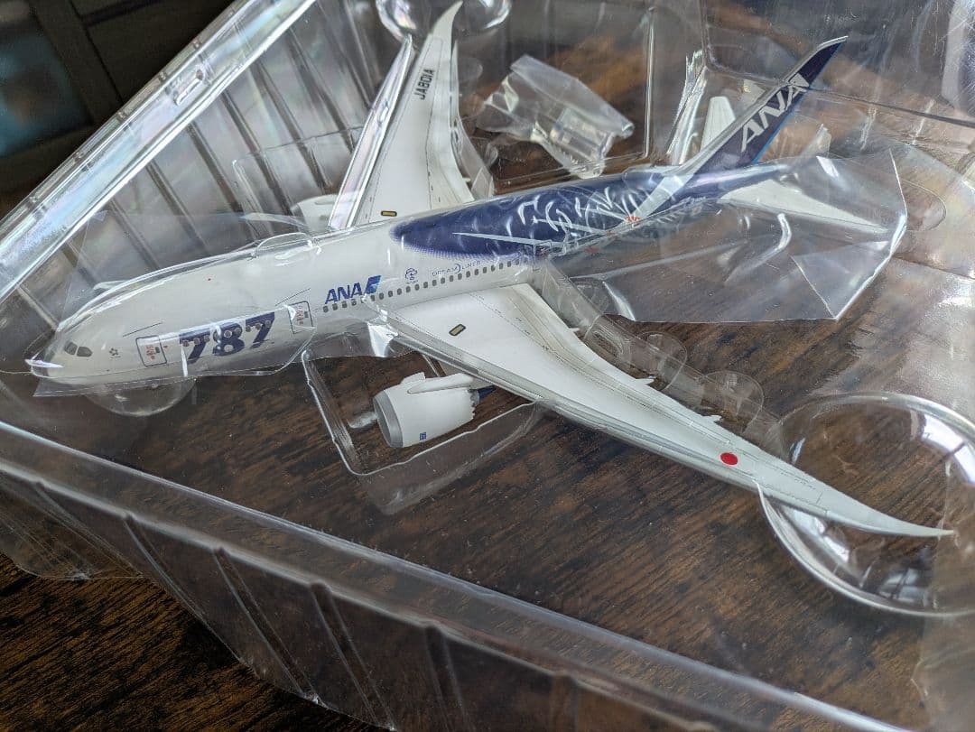 【新品】ANA B787-8 JA801A 鯖特別塗装 1/200 全日空商事