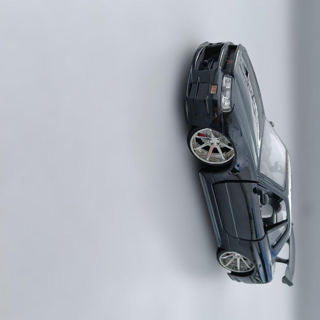 Nissan GT-R R34 ミニカー 1/18 ブラック