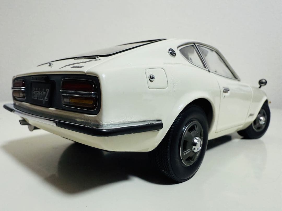 京商/'70 Nissan日産 Fairladyフェアレディ Z-L 1/18