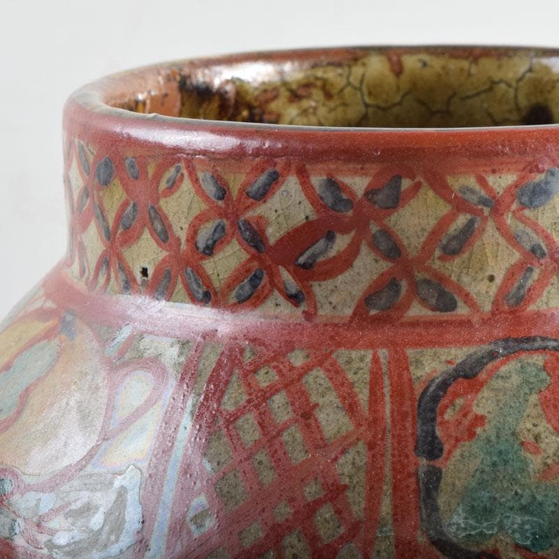 琉球陶器　壺屋焼　小橋川仁王造　神獣山水文　花瓶　共箱　C　8976