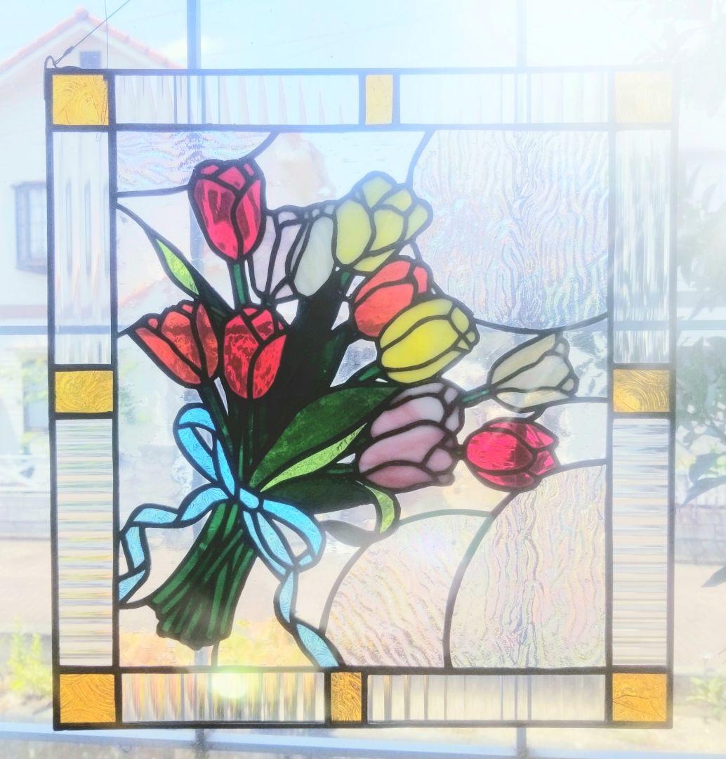 特大サイズ　ステンドグラス　チューリップモチーフのパネル　縦38㎝×横38cm