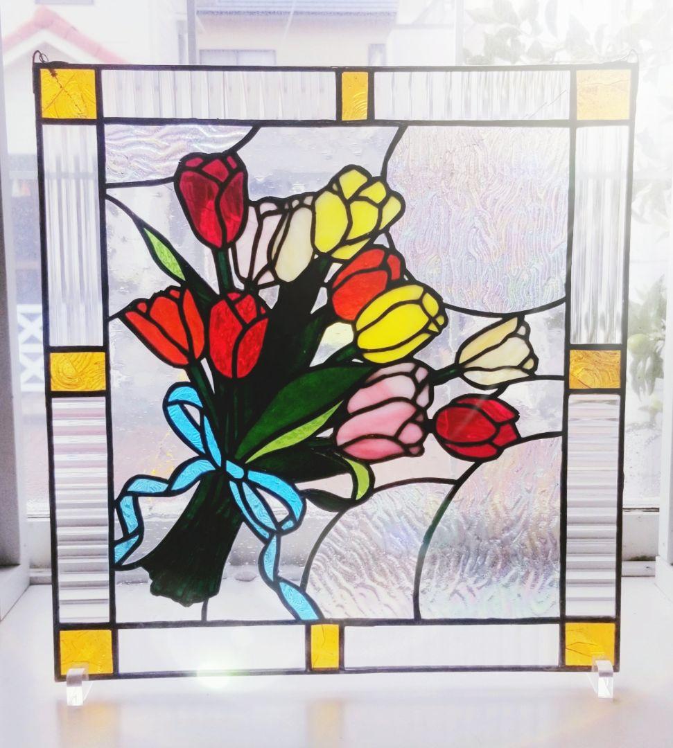 特大サイズ　ステンドグラス　チューリップモチーフのパネル　縦38㎝×横38cm