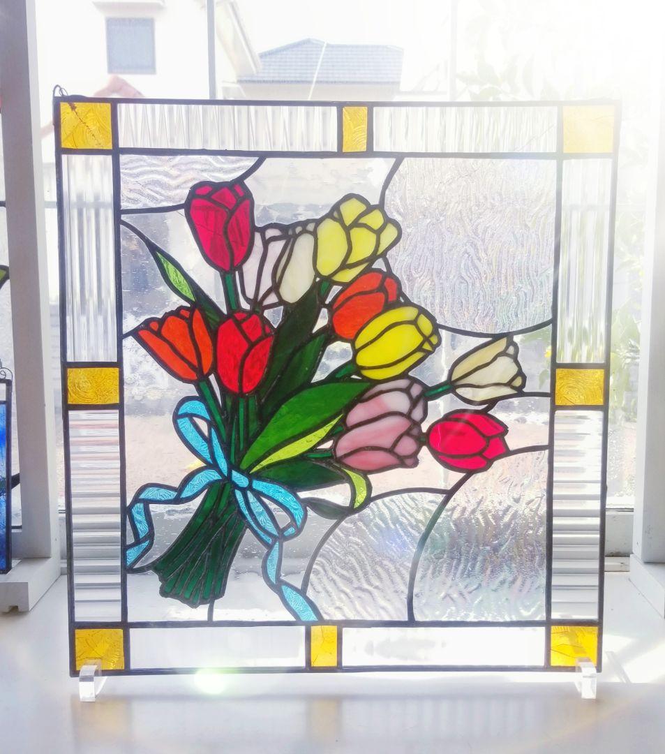 特大サイズ　ステンドグラス　チューリップモチーフのパネル　縦38㎝×横38cm