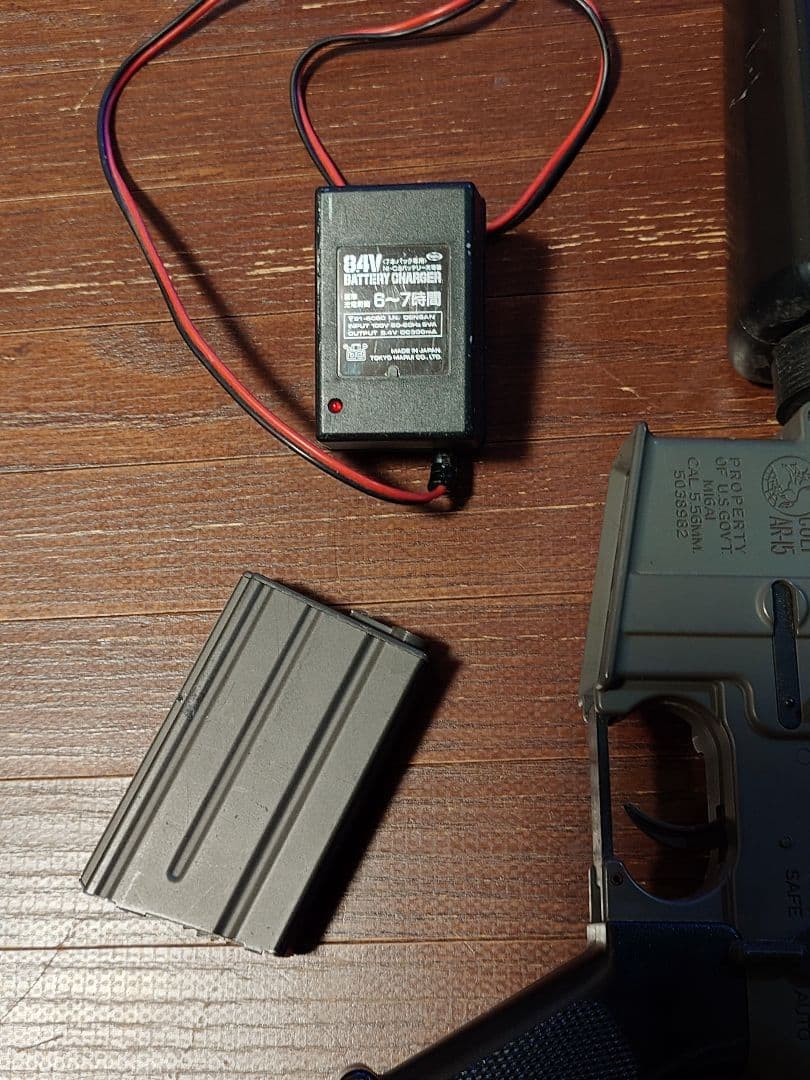 東京マルイ電動ガンM16A1 ベトナム バージョン　充電アダプター付　傷あり中古