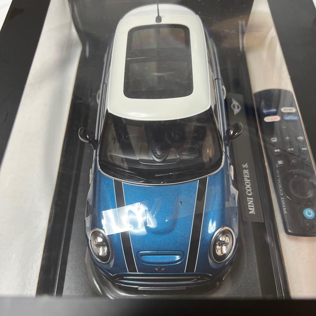 ミニカー　ミニクーパー MINI 3ドア　COOPER S 1/18スケール