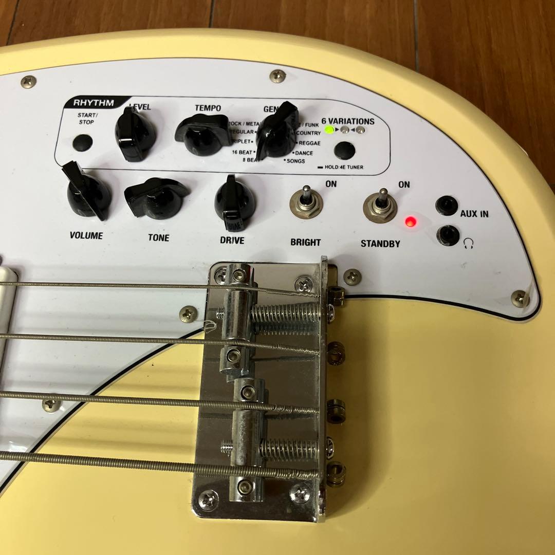 ヴォックスVOX APACHE-1Bアンプ内蔵エレキベース美品リズムマシン内蔵