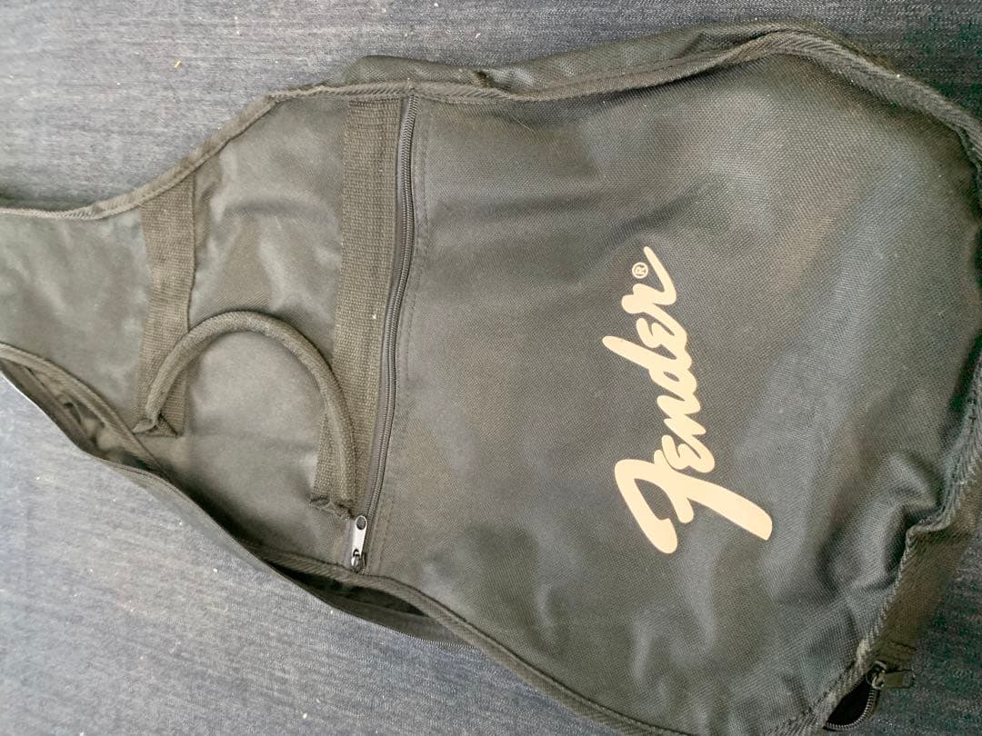 FENDER エレキギター　fender