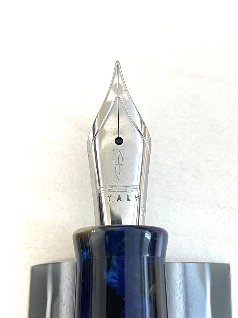 【週末値下中】デルタ万年筆 スパッカナポリ パラッツォ フィロマリーノ<EF字>