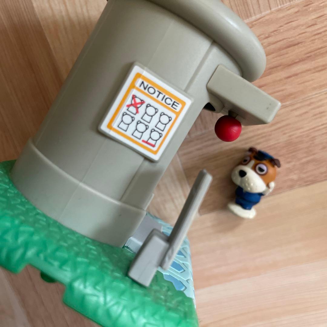 任天堂　どうぶつの森　森をつくろう　博物館　交番　家　セット　フィギュア　レア