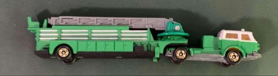 ロングトミカ アメリカン ハシゴ消防車 グリーン L10