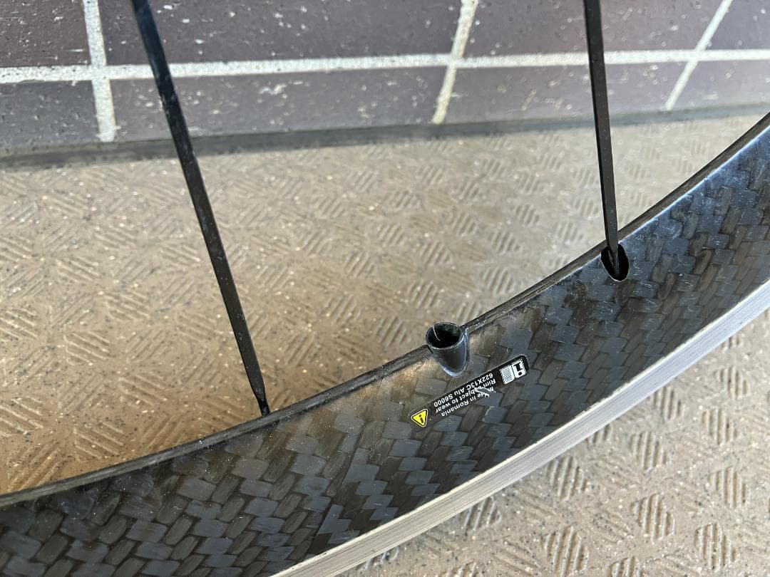 MAVIC　F：KSYRIUM UST　R：COSMIC PRO CARBON