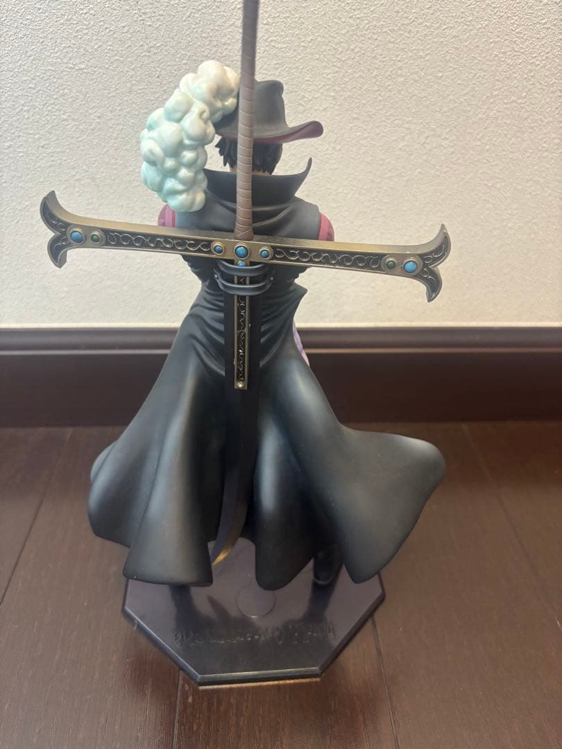 ワンピース 王下七武海 鷹の目のミホーク フィギュア プレミアムバンダイ