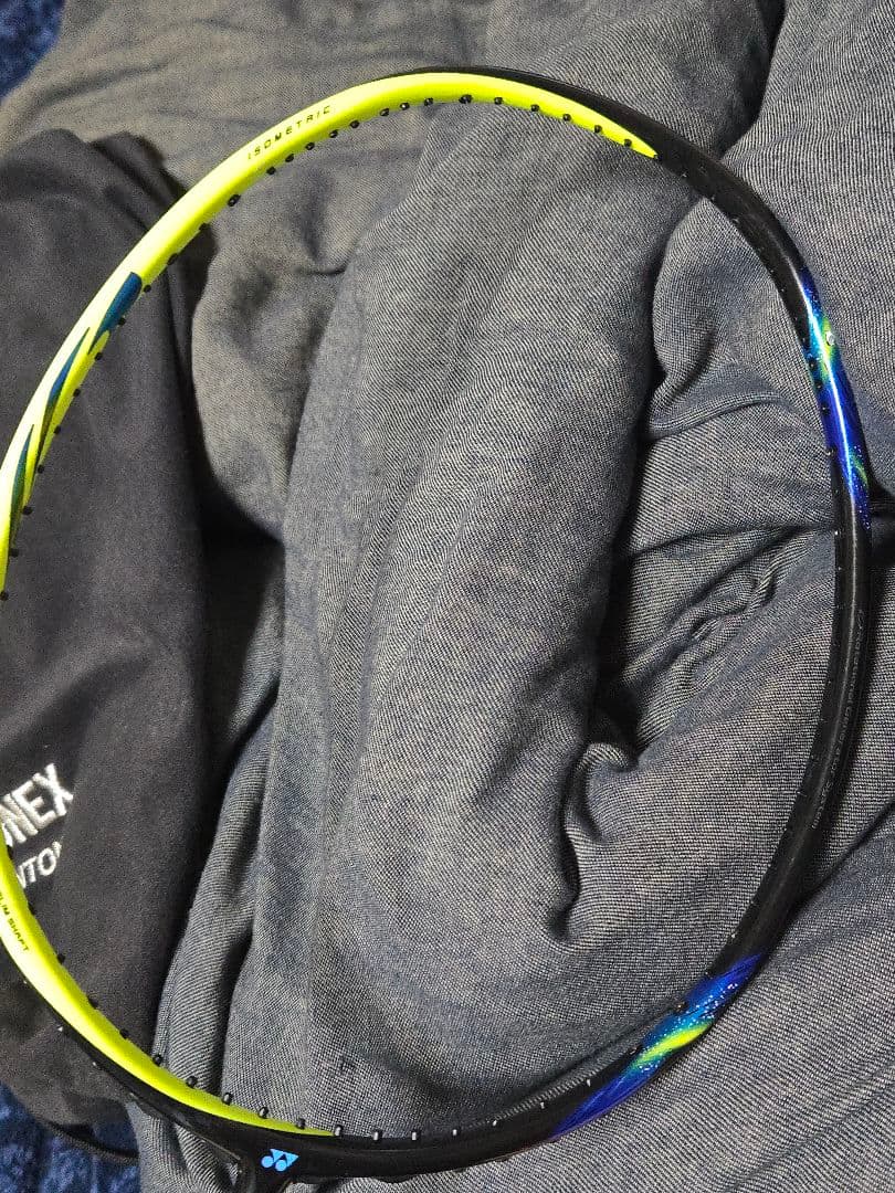 YONEX ASTROX 77　アストロクス７７　 バドミントンラケット