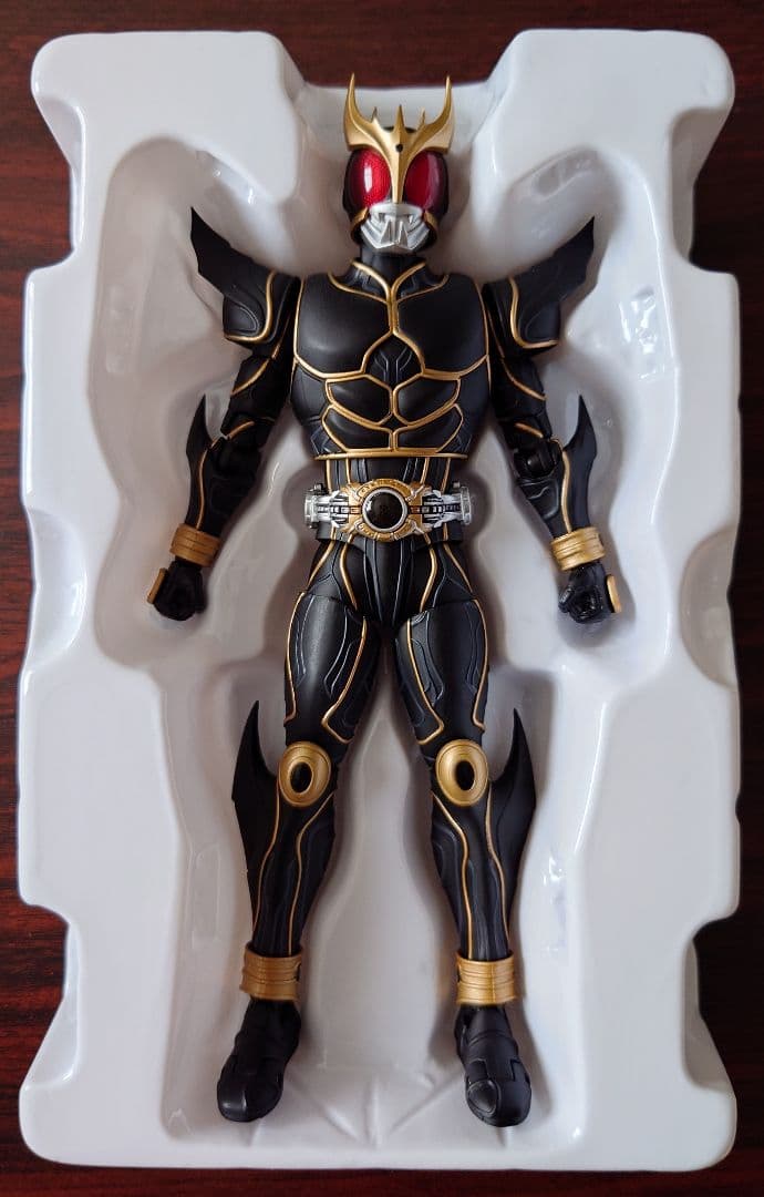 S.H.Figuarts 真骨彫製法 仮面ライダークウガ アルティメットフォーム