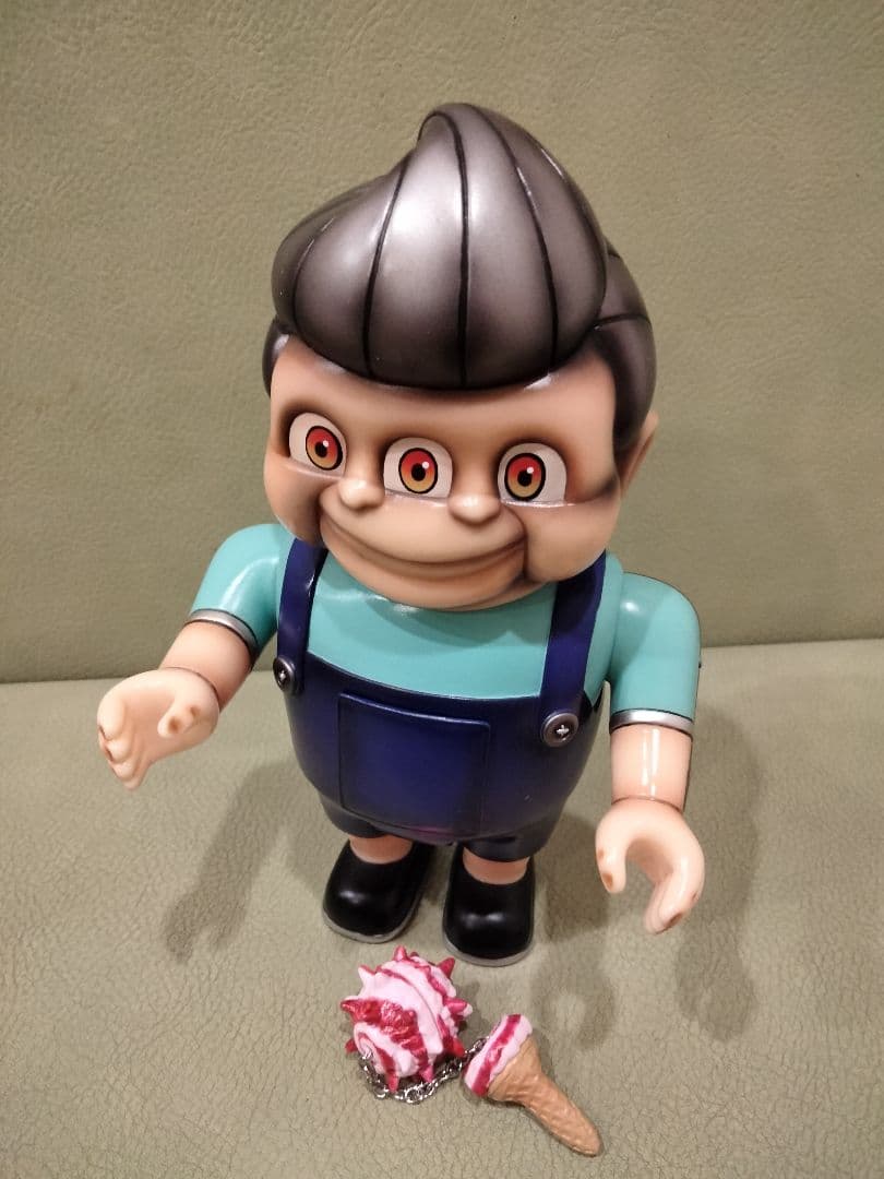 ソフビ kaiju restaurant BEEEBOT izumonster