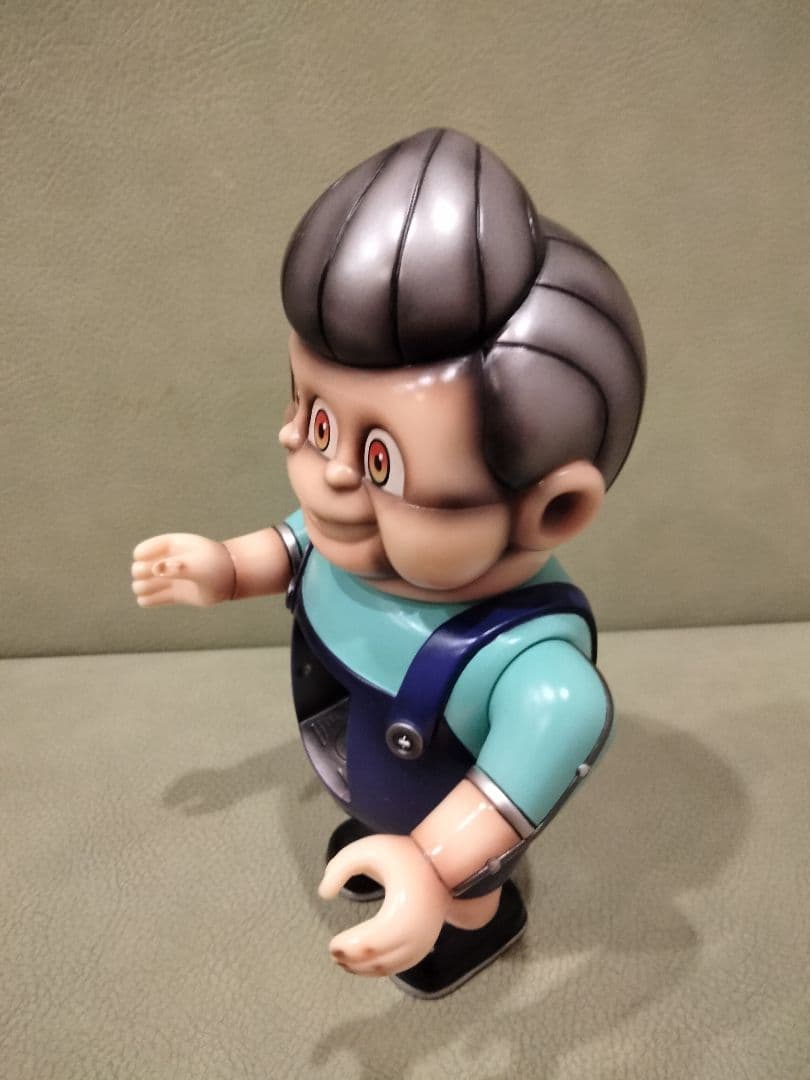 ソフビ kaiju restaurant BEEEBOT izumonster