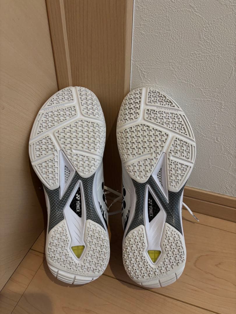 【極美品】YONEX パワークッション65Z桃田賢斗選手カラー 26.5cm