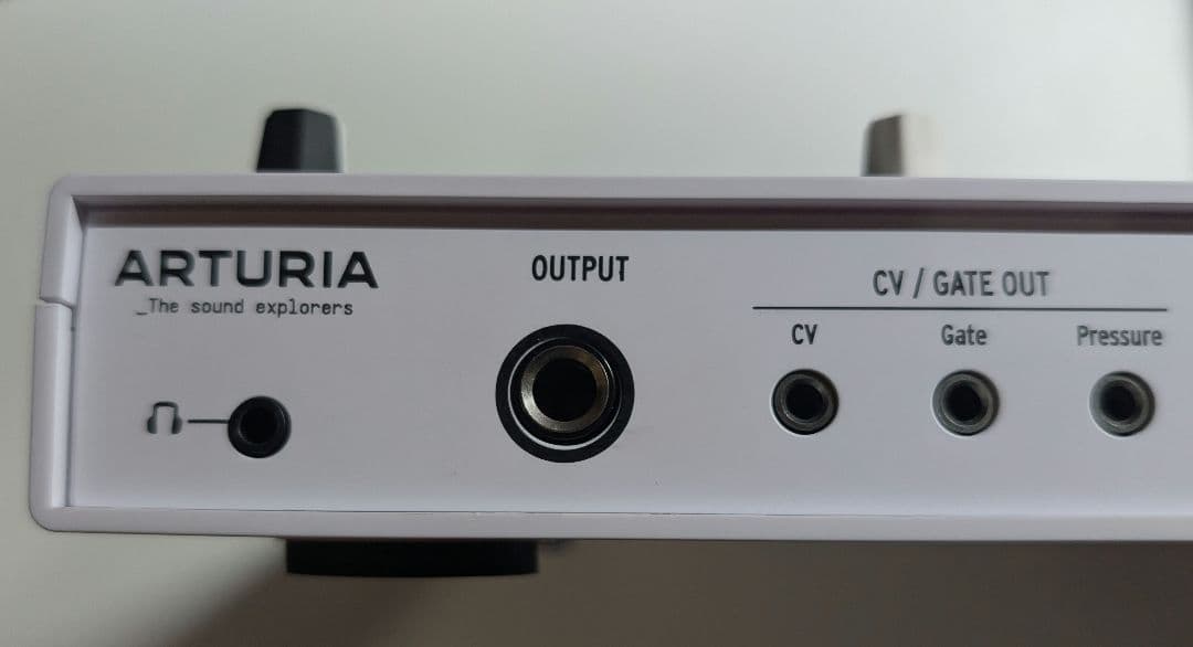 【最終値下げ】Arturia MicroFreak シンセサイザー