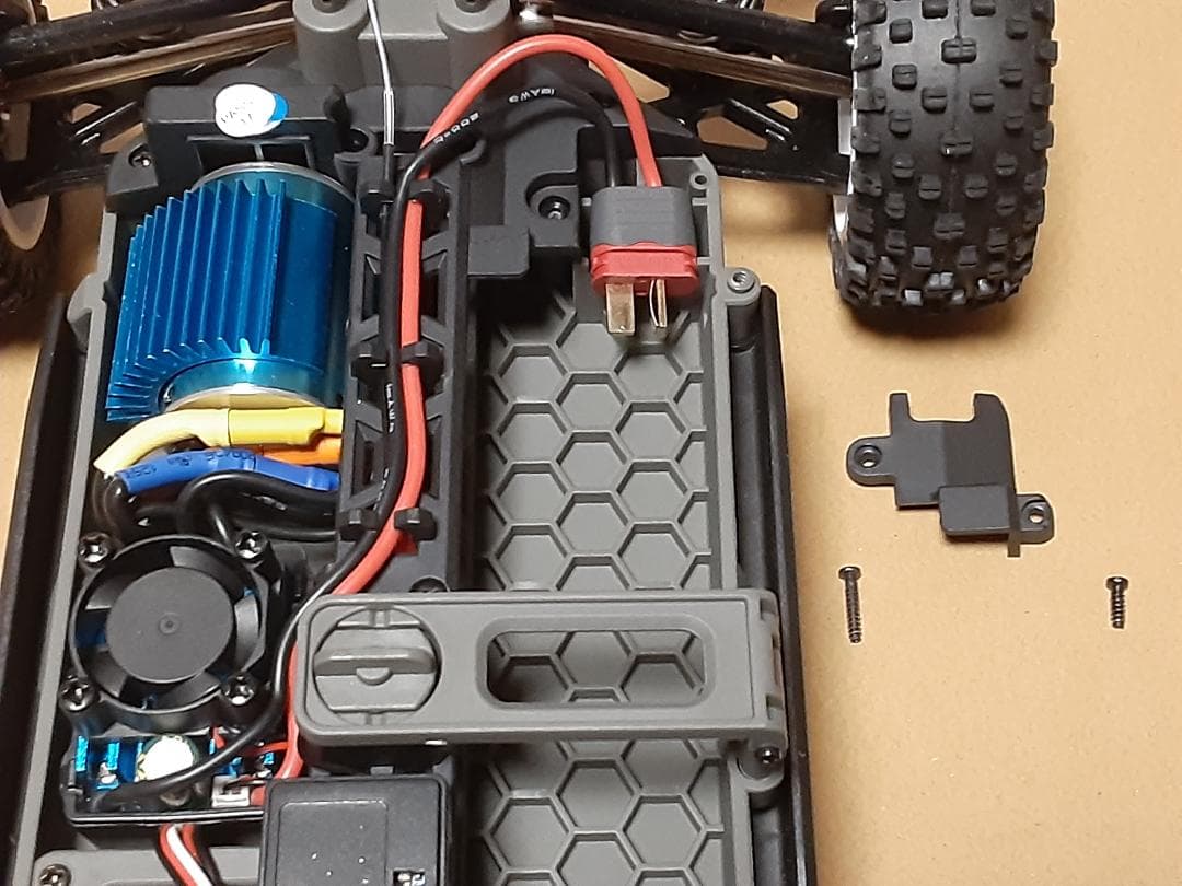 【ジャンク新品】WLtoys 124008 3S 2000mAh ⑨