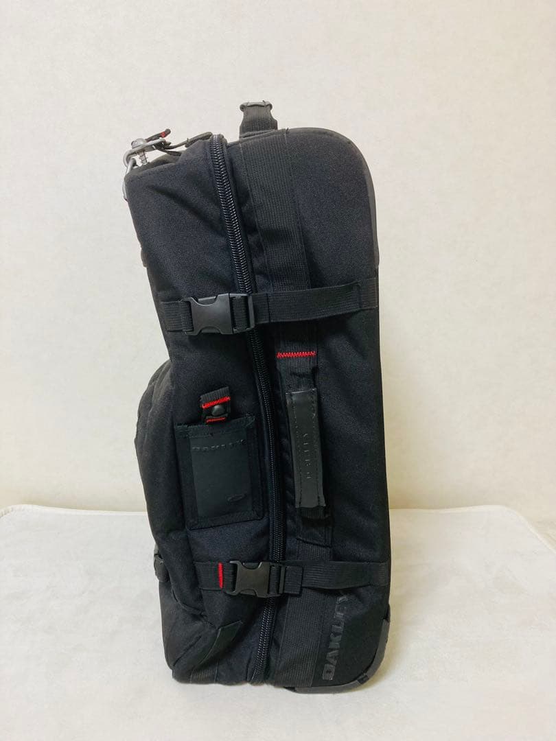 オークリー　OAKLEY　キャリーバッグ　キャリーケース　スーツケース　約33L