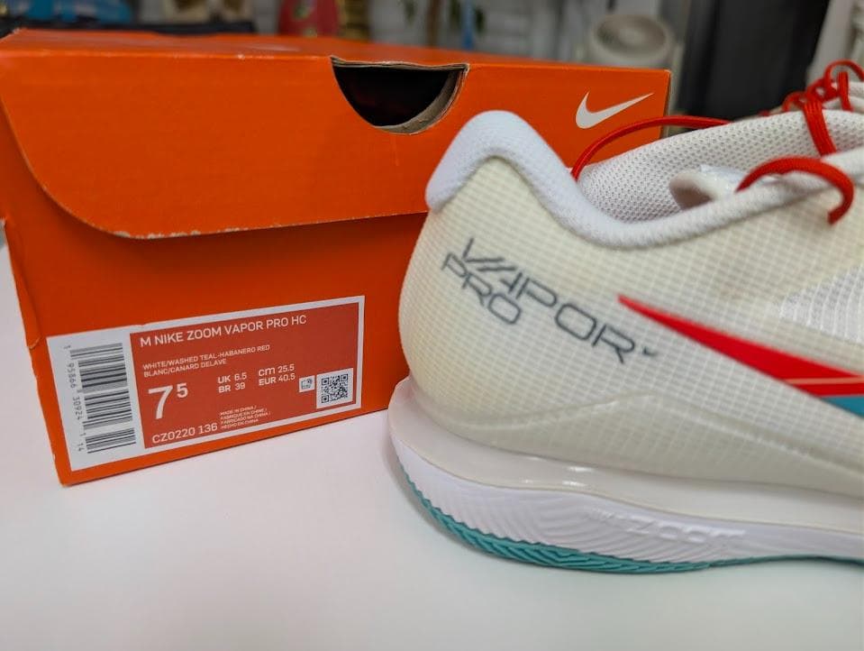 NIKE ナイキコート エア ズーム ヴェイパー プロ HC 新品