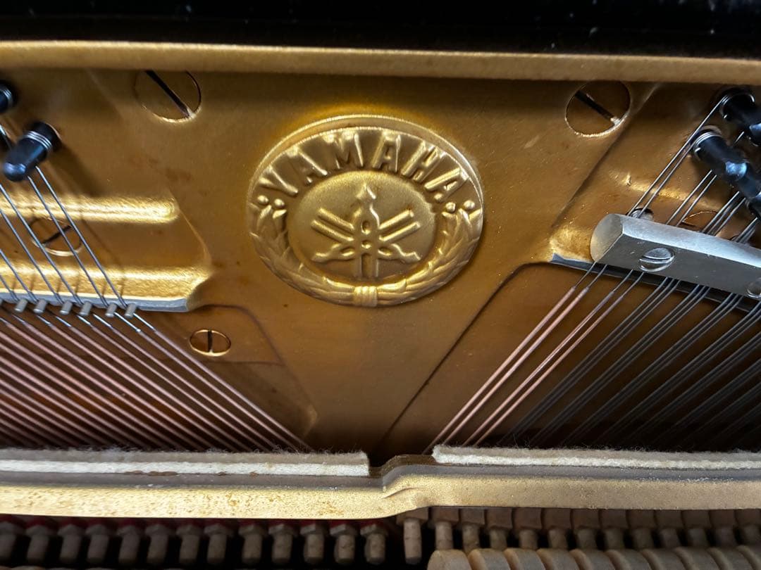 YAMAHA アップライトピアノ 黒 椅子付き