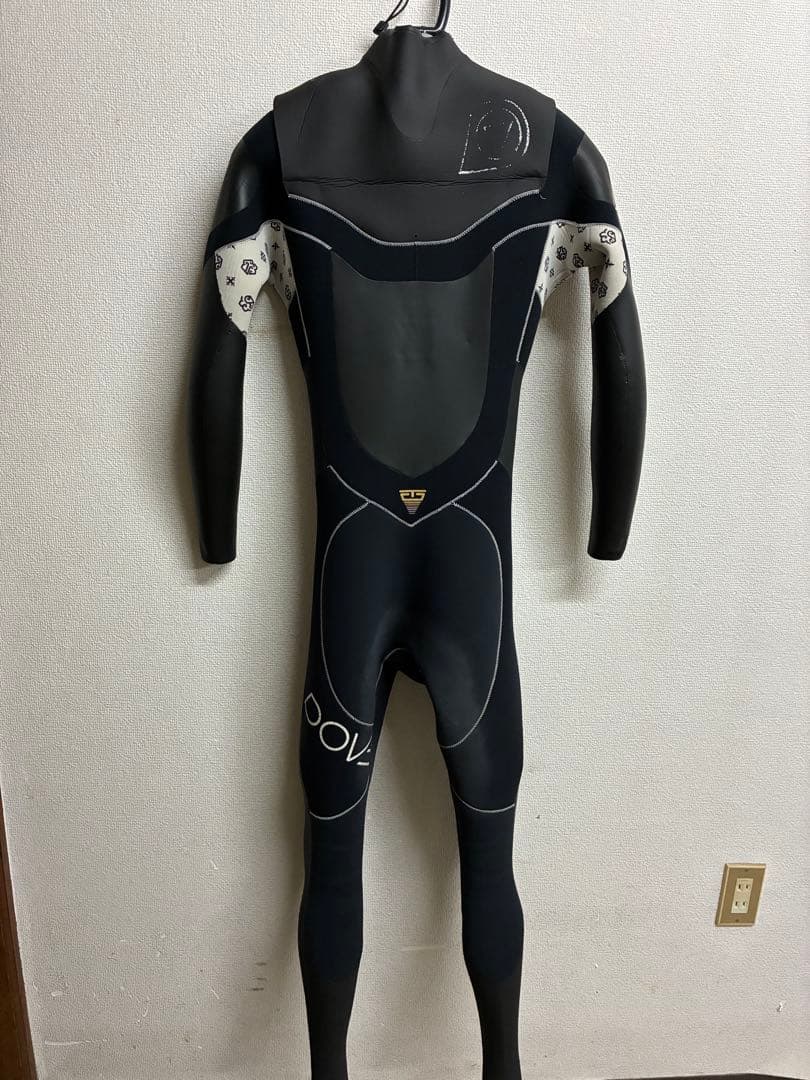 DOVEフルスーツ 3x3 コンプレッションウェットスーツ