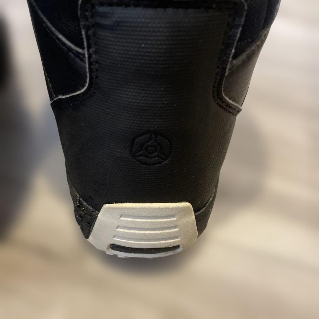 サロモン BOAシステム スノーボードブーツ 男性用 ブラック 28㌢