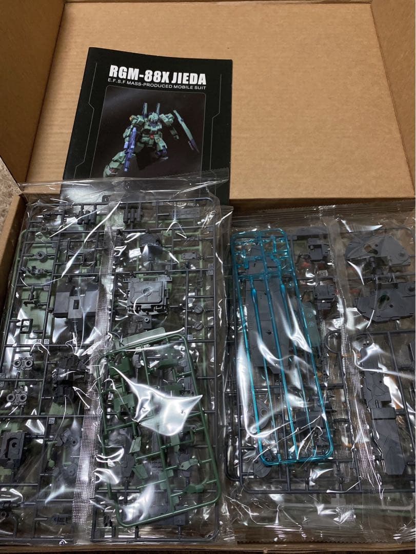 [新品未開封]MG1/100 RGM-88X アムロ専用ジェダ 海外製プラモデル