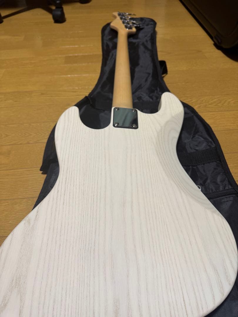 Bacchus　エレキベース　WJB-400R ASH WH-SM