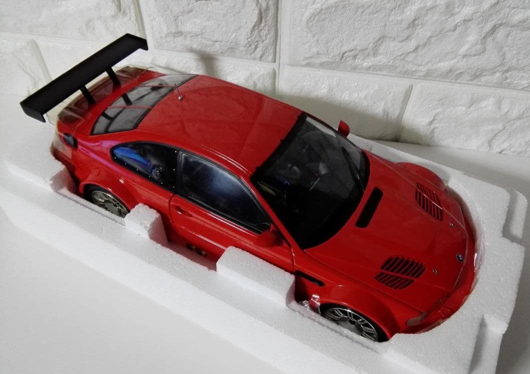 《ミニカー》★『M3 GTR'STREET'2001』1/18☆深い赤色