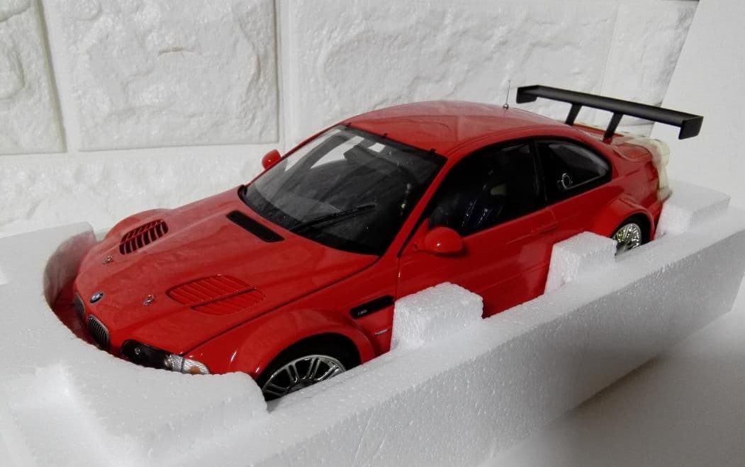 《ミニカー》★『M3 GTR'STREET'2001』1/18☆深い赤色