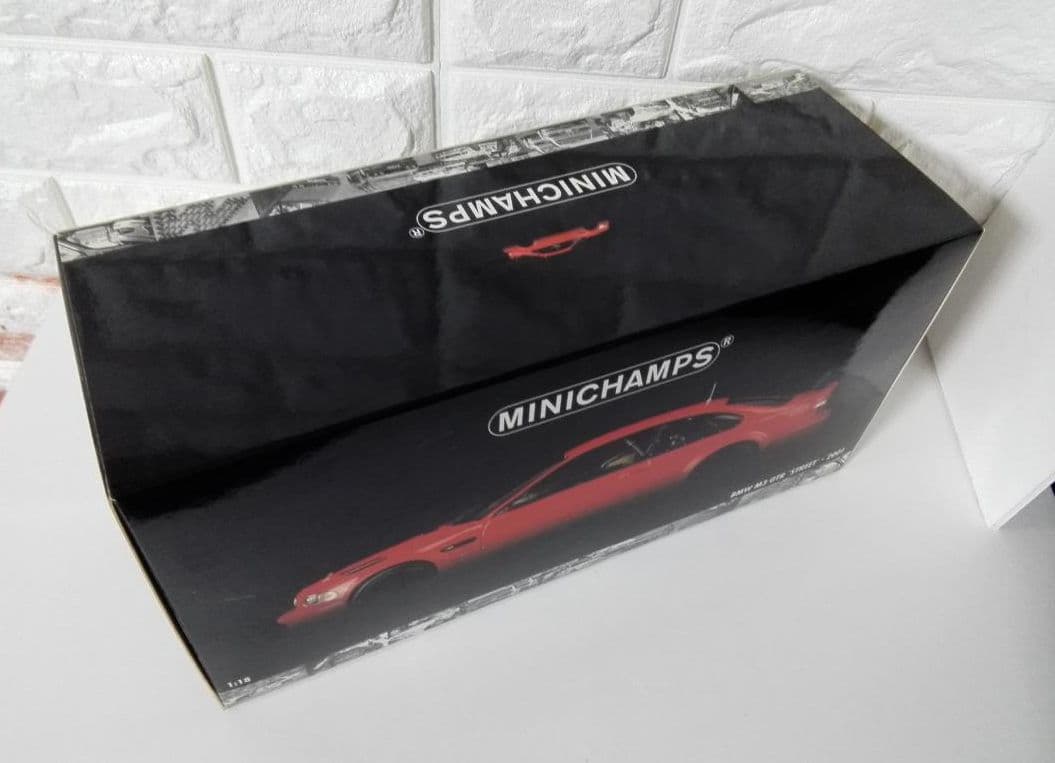 《ミニカー》★『M3 GTR'STREET'2001』1/18☆深い赤色