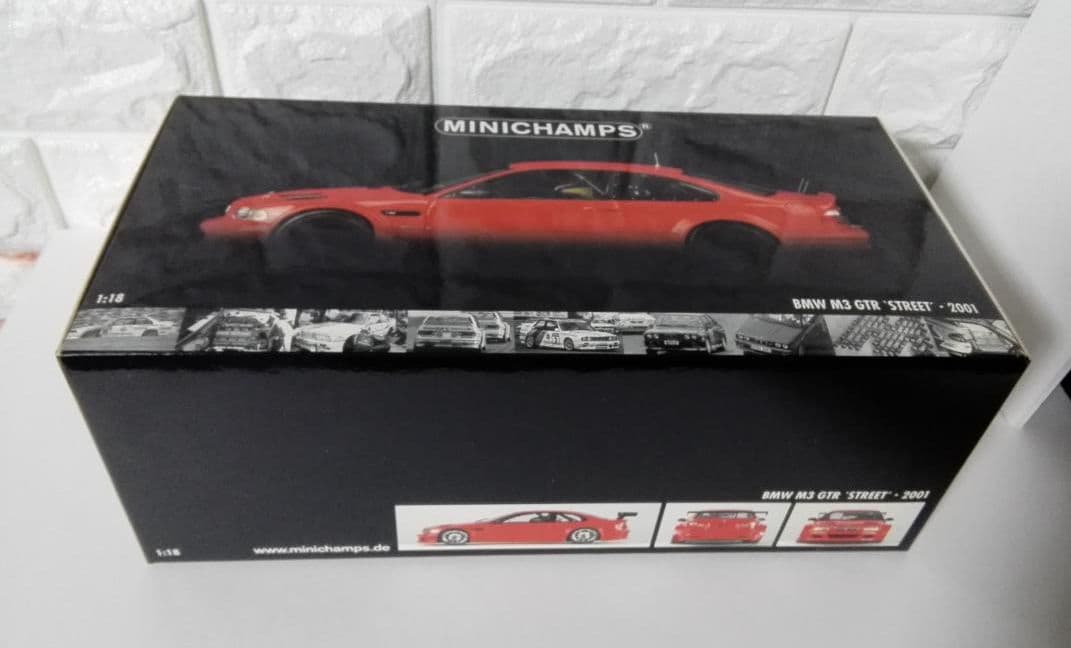 《ミニカー》★『M3 GTR'STREET'2001』1/18☆深い赤色