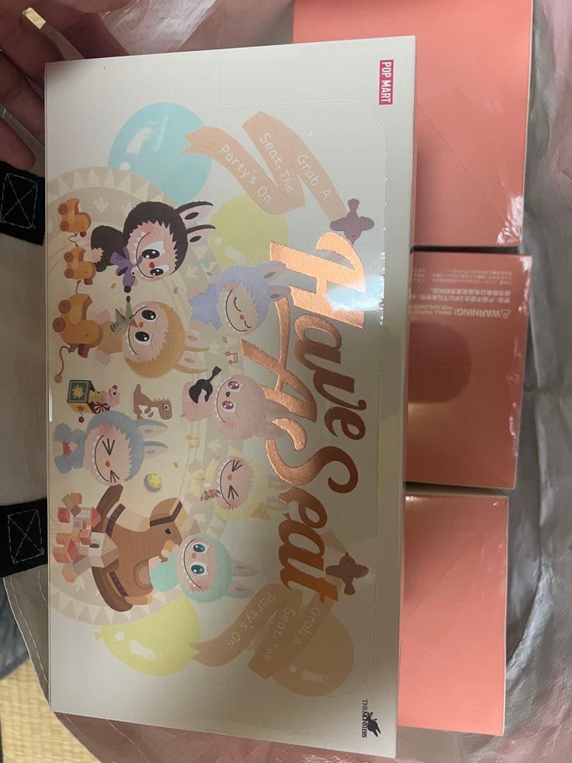 POP MART ポップマートTHE MONSTERS Have a Seat