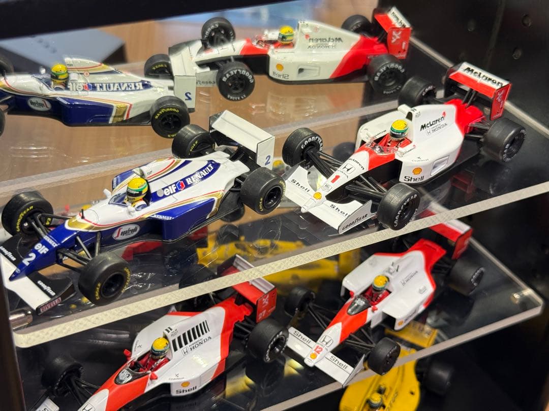 Altaya アイルトンセナ 1/43ミニカーコレクション　LEDショーケース