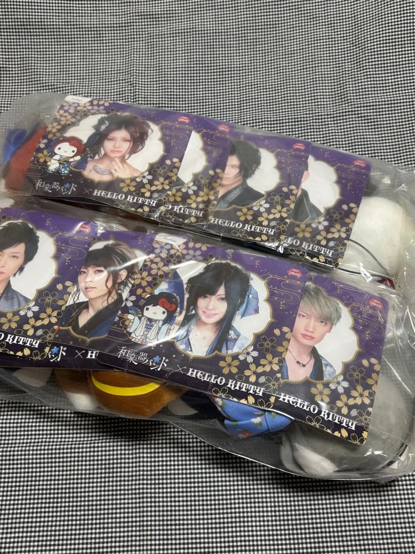 【新品・未開封】和楽器バンド　ハローキティ　コラボ　ぬいぐるみ8個セット