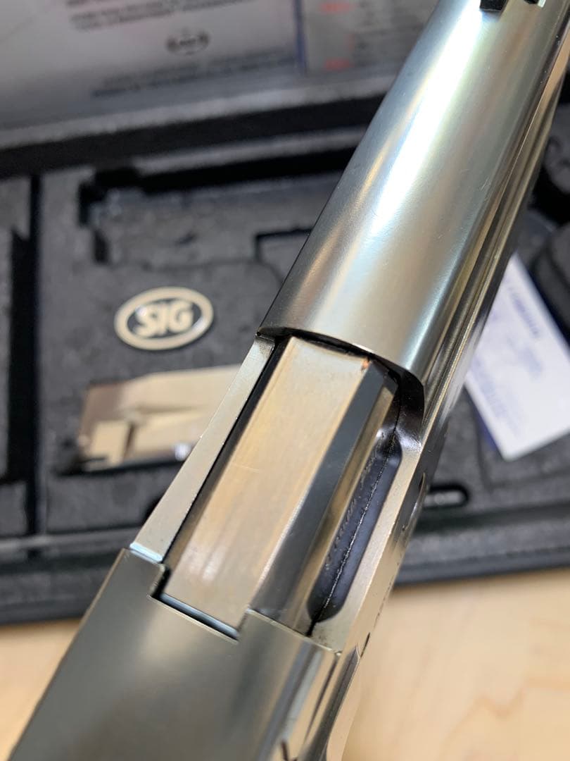 絶版　概ね美品　東京マルイ SIG シグ P226R クロームステンレス 管51