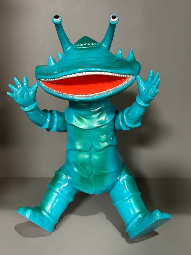 ジャイアントカネゴン　ブルマァク 円谷プロ　バンダイ