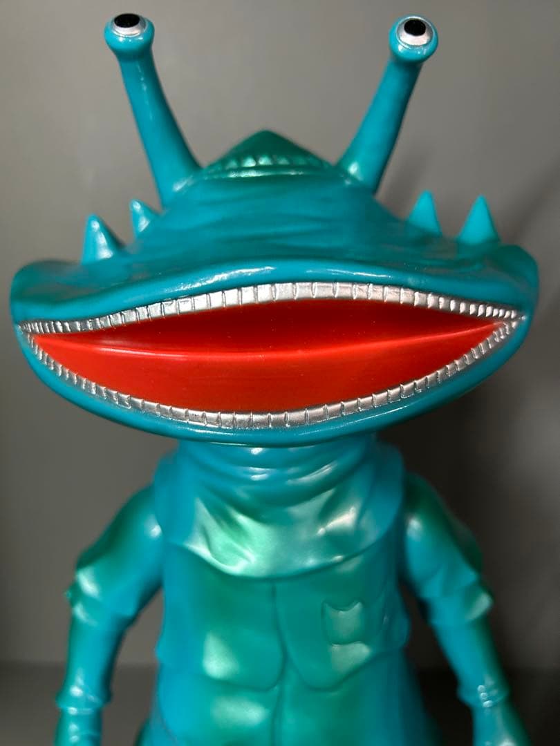 ジャイアントカネゴン　ブルマァク 円谷プロ　バンダイ