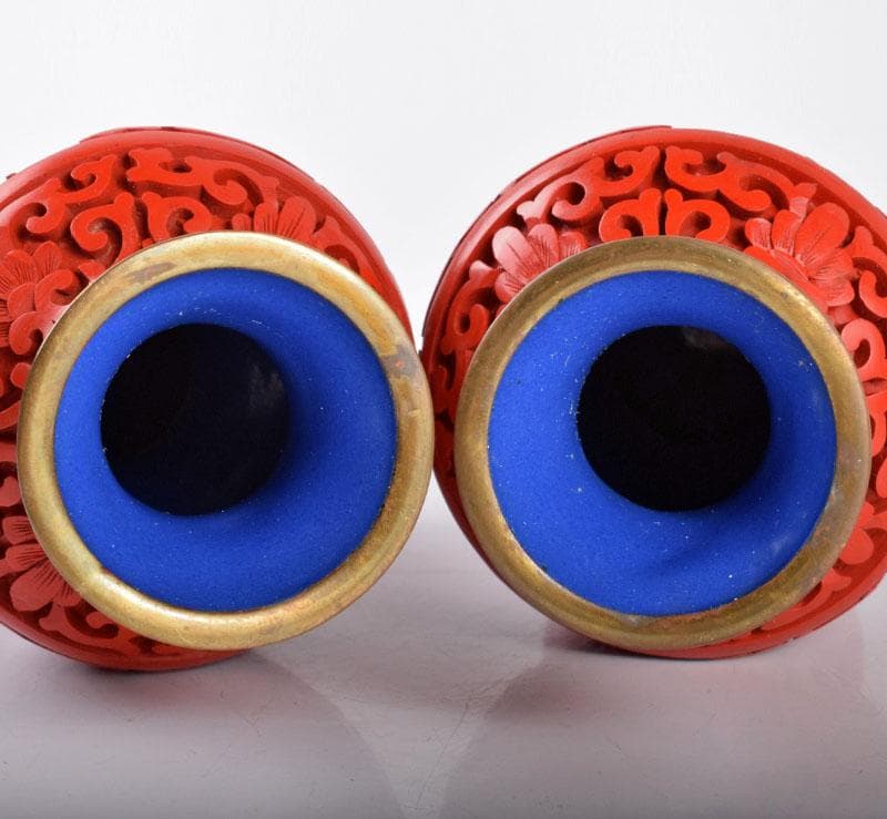 中国　剔紅　堆朱　内七宝　花文瓶　唐木台付　一對　M　R5751